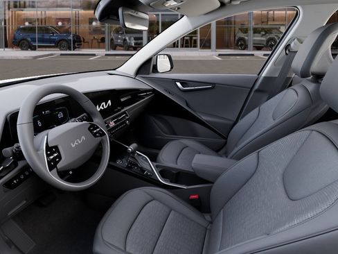 New 2026 Kia Niro FWD image 17