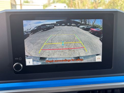 Used 2025 Toyota Tacoma TRD Off-Road AWD/4WD image 21