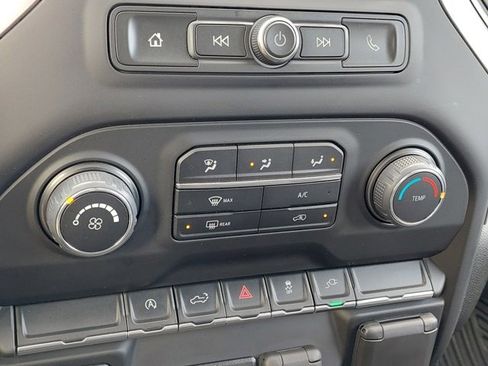 Used 2022 Chevrolet Silverado 1500 Custom image 38