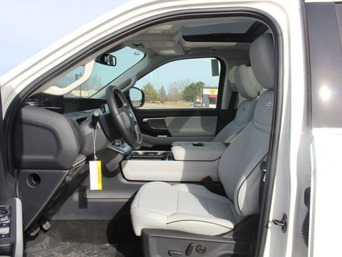 New 2026 Ford Expedition Max Platinum w/ Platinum Ultimate Package image 19