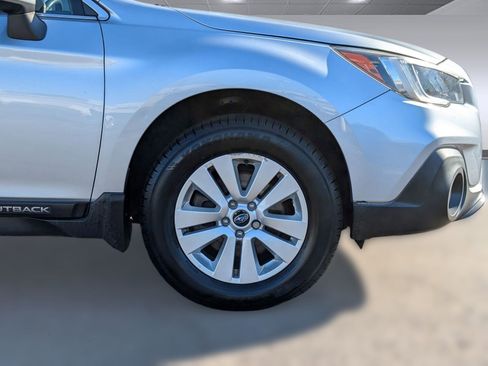 Used 2019 Subaru Outback 2.5i Premium w/ Popular Package #2 image 12