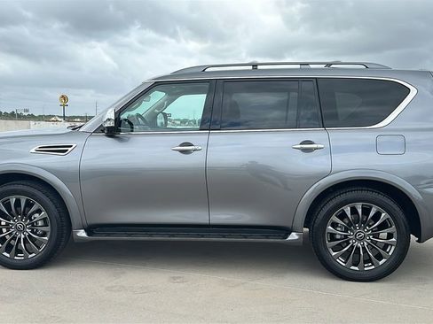 Used 2024 Nissan Armada Platinum w/ Captain's Chairs Package image 10