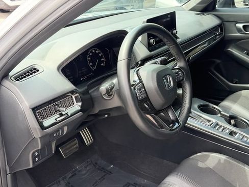 Used 2023 Honda Civic Sport image 13