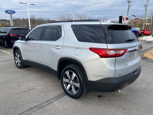Used 2020 Chevrolet Traverse LT w/ LT Premium Package image 5