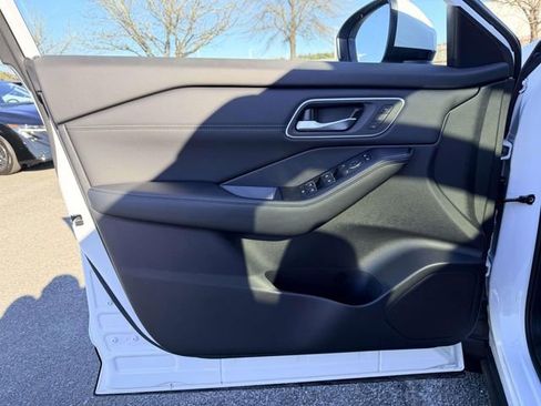 New 2026 Nissan Rogue Platinum w/ Platinum Premium Package image 14