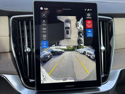 Certified 2026 Volvo XC90 B6 Plus w/ Protection Package Premier AWD/4WD image 29