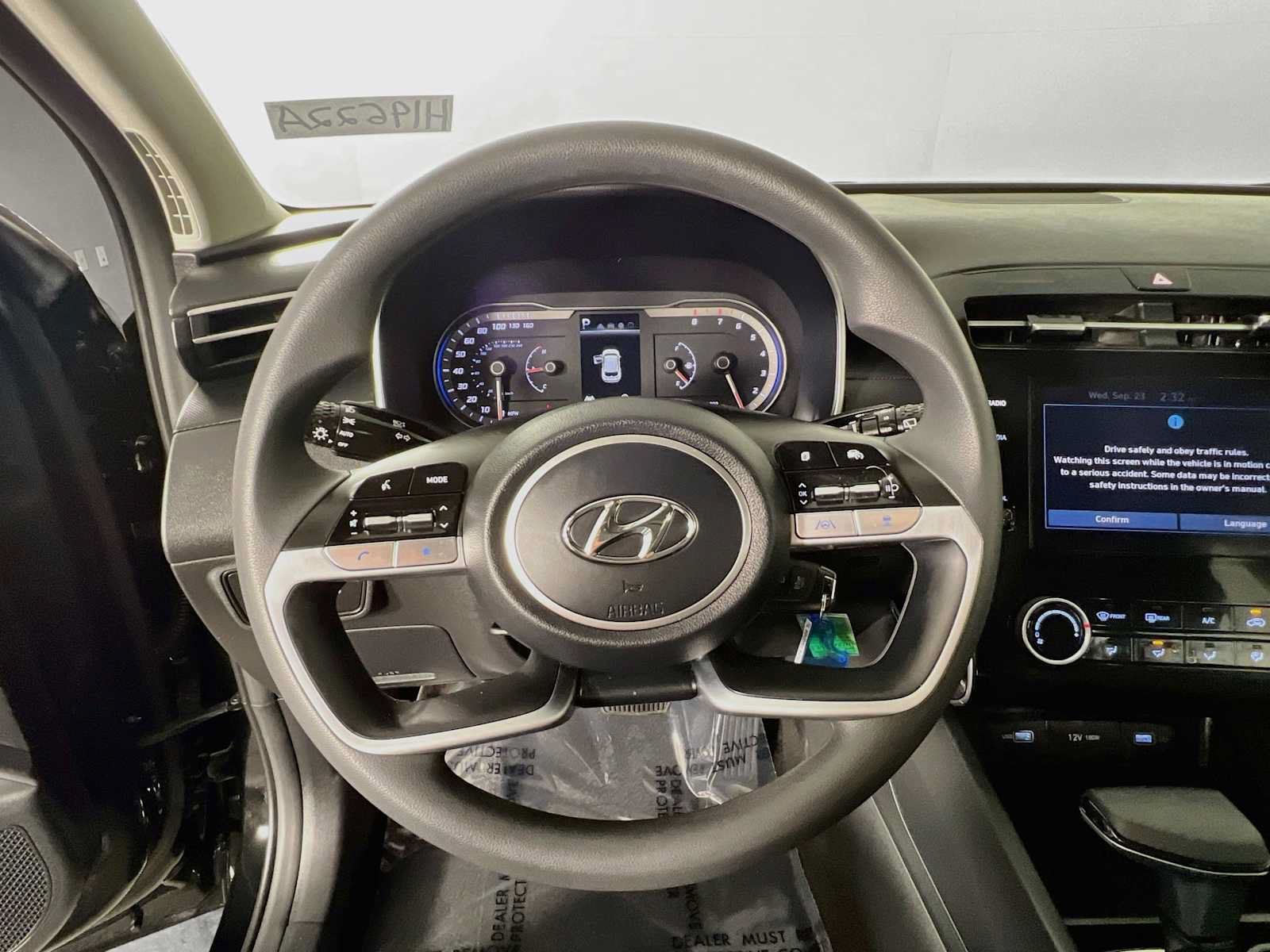 Certified 2024 Hyundai Tucson SE AWD/4WD image 11
