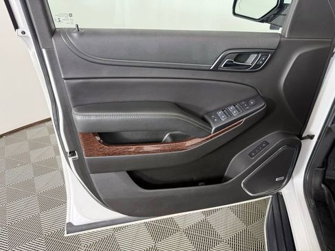 Used 2019 GMC Yukon SLT w/ Open Road Package AWD/4WD image 17