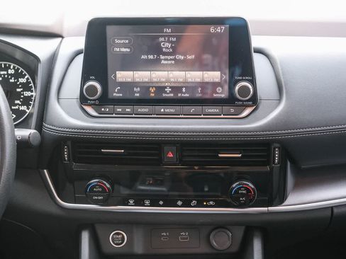 Used 2021 Nissan Rogue SV FWD image 13