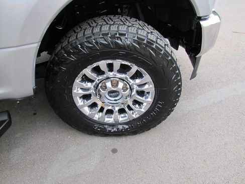 Used 2022 Ford F350 XLT w/ XLT Premium Package image 23