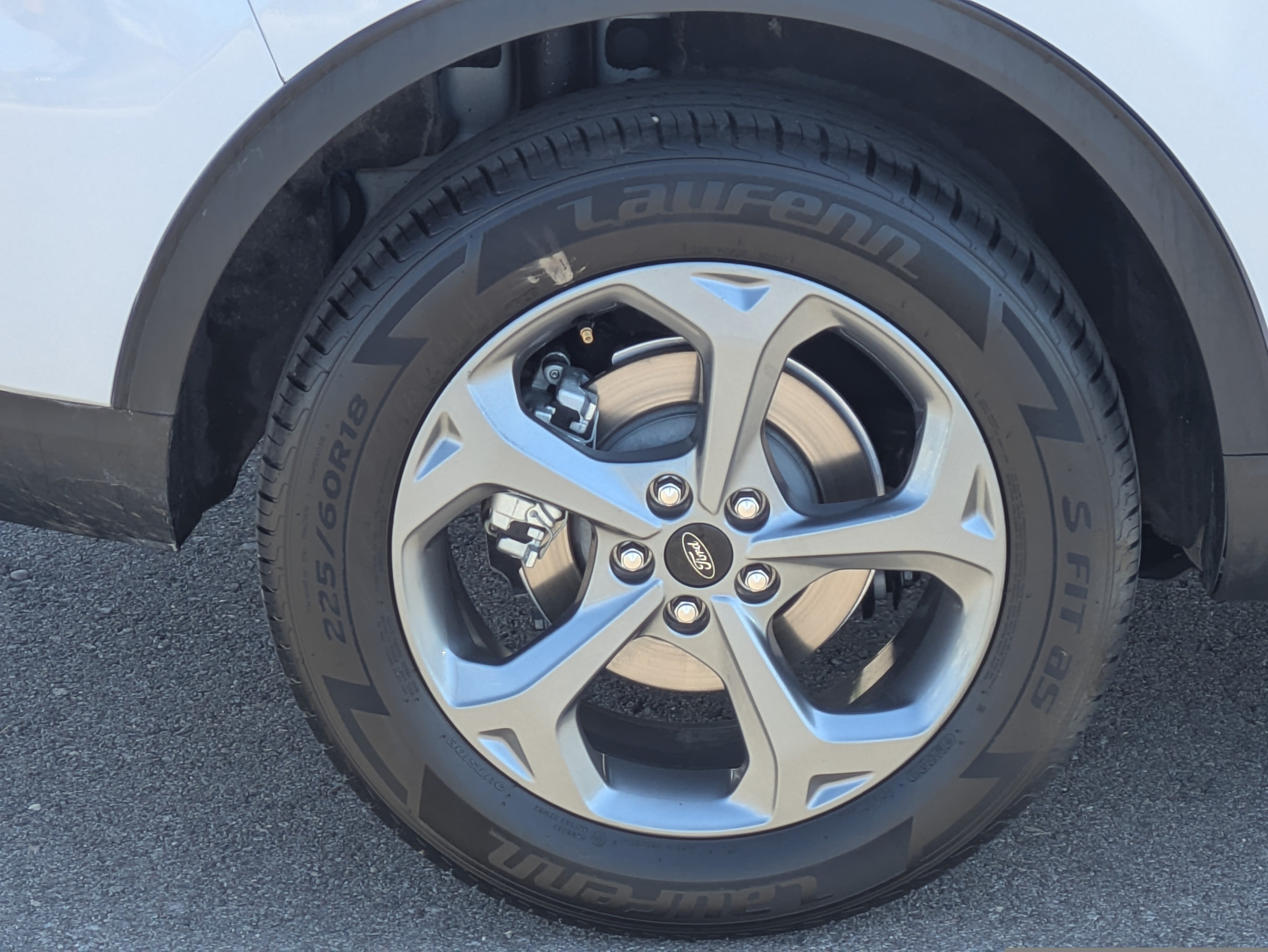Used 2025 Ford Escape ST-Line Select AWD/4WD image 9