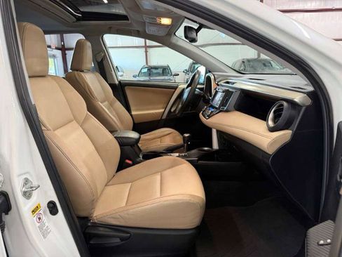 Used 2015 Toyota RAV4 Limited w/ Technology Package image 24