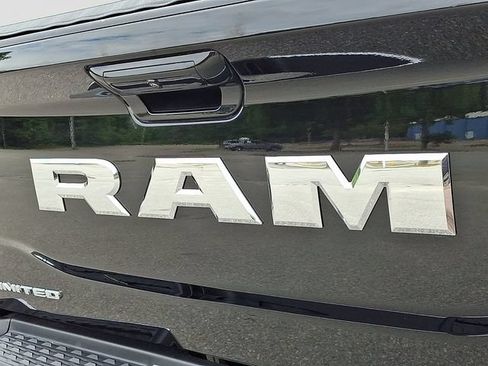 Used 2025 RAM 3500 Limited AWD/4WD image 35