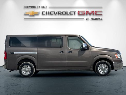 Used 2019 Nissan NV 3500 SL RWD image 2