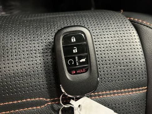 Used 2023 Honda CR-V Sport Touring image 4