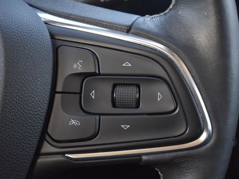 Used 2023 Buick Encore GX Select w/ Sport Touring Package FWD image 8