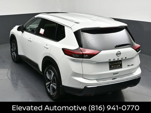 Certified 2025 Nissan Rogue SL AWD/4WD image 25