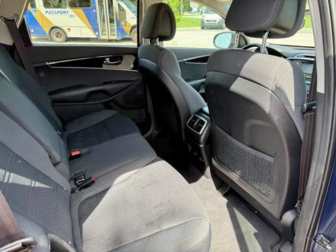 Used 2016 Kia Sorento LX AWD 4dr SUV w/ LX Convenience Package image 27