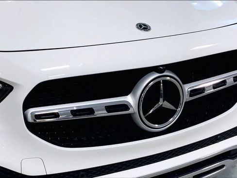 Used 2023 Mercedes-Benz GLA 250 4MATIC image 33