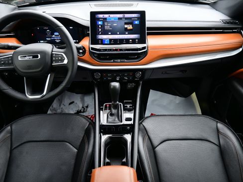 Used 2024 Jeep Compass Limited w/ Elite Group image 18