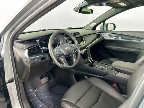 Used 2023 Cadillac XT5 Premium Luxury image 9