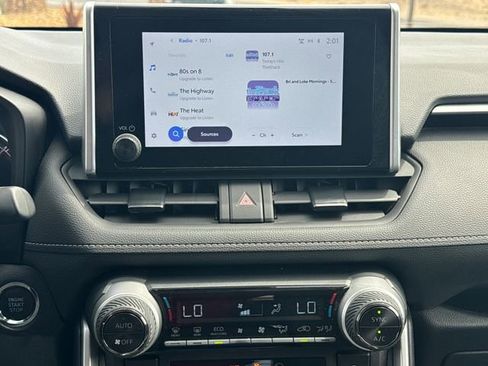 Used 2025 Toyota RAV4 XLE image 22