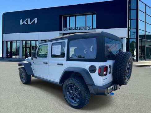 Used 2023 Jeep Wrangler Unlimited w/ Cold Weather Group AWD/4WD image 8