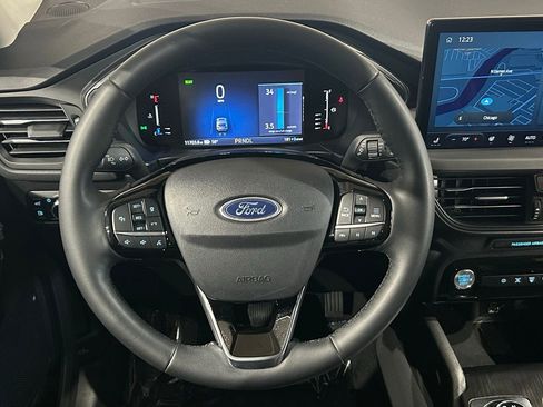 Used 2024 Ford Escape SE image 64