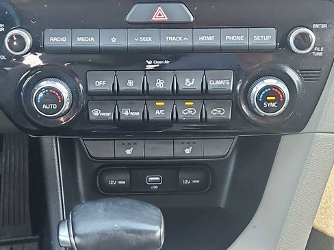 Used 2021 Kia Sportage EX image 16