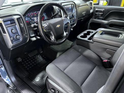Used 2018 Chevrolet Silverado 1500 LT w/ LT Eassist Package AWD/4WD image 14