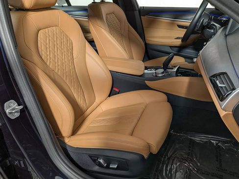 Certified 2022 BMW 530i xDrive w/ M Sport Package image 27