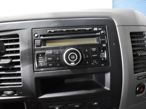 Used 2017 Nissan NV 2500 SV RWD image 12