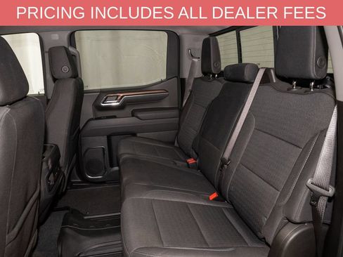Used 2025 Chevrolet Silverado 1500 LT Trail Boss w/ Convenience Package II AWD/4WD image 9
