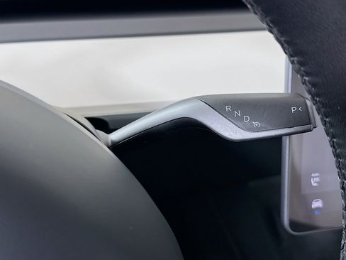 Used 2023 Tesla Model Y Long Range image 17