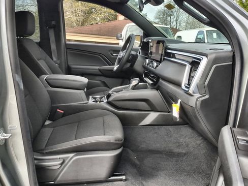 Used 2025 GMC Canyon Elevation RWD image 25