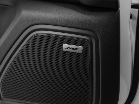 Certified 2026 Porsche Macan AWD/4WD image 41