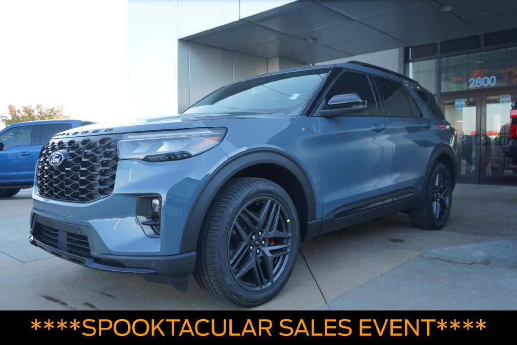 New 2027 Ford Explorer ST-Line w/ Premium Package AWD/4WD image 1