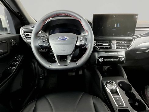 Used 2025 Ford Escape ST-Line Elite w/ Premium Technology Package AWD/4WD image 8
