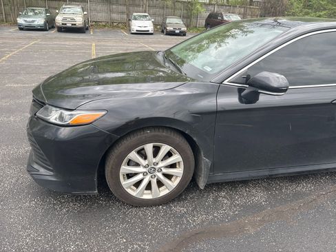 Used 2019 Toyota Camry LE w/ Convenience Package image 2