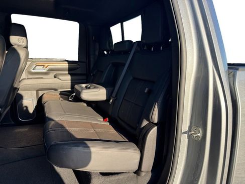 Used 2025 Chevrolet Silverado 2500 High Country w/ High Country Premium Package AWD/4WD image 16