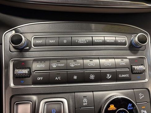 Used 2022 Hyundai Santa Fe Limited AWD/4WD image 31