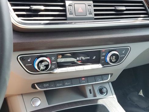 Used 2024 Audi Q5 2.0T Premium AWD/4WD image 20