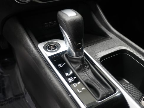 Used 2022 Nissan Sentra SV w/ Trunk Package FWD image 18