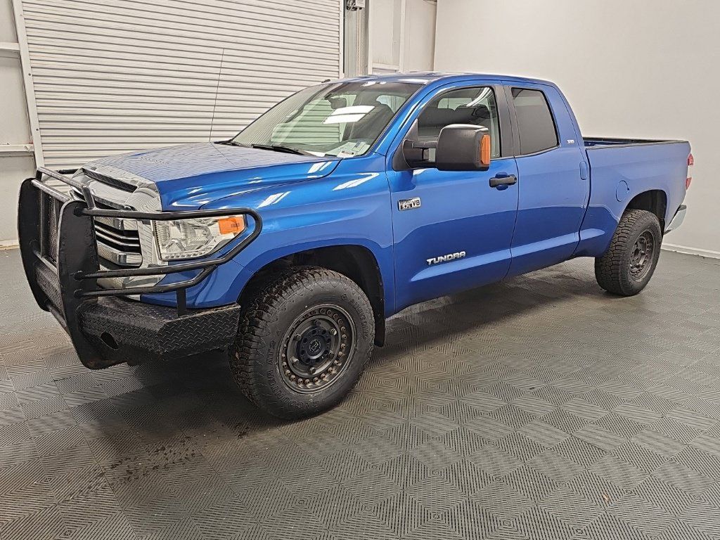 Used 2017 Toyota Tundra SR5 w/ SR5 Upgrade Package AWD/4WD image 5