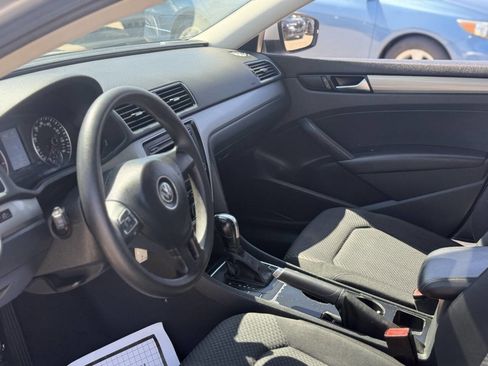 Used 2014 Volkswagen Passat 1.8T S image 8