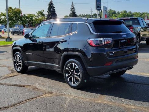 Used 2022 Jeep Compass Limited AWD/4WD image 3