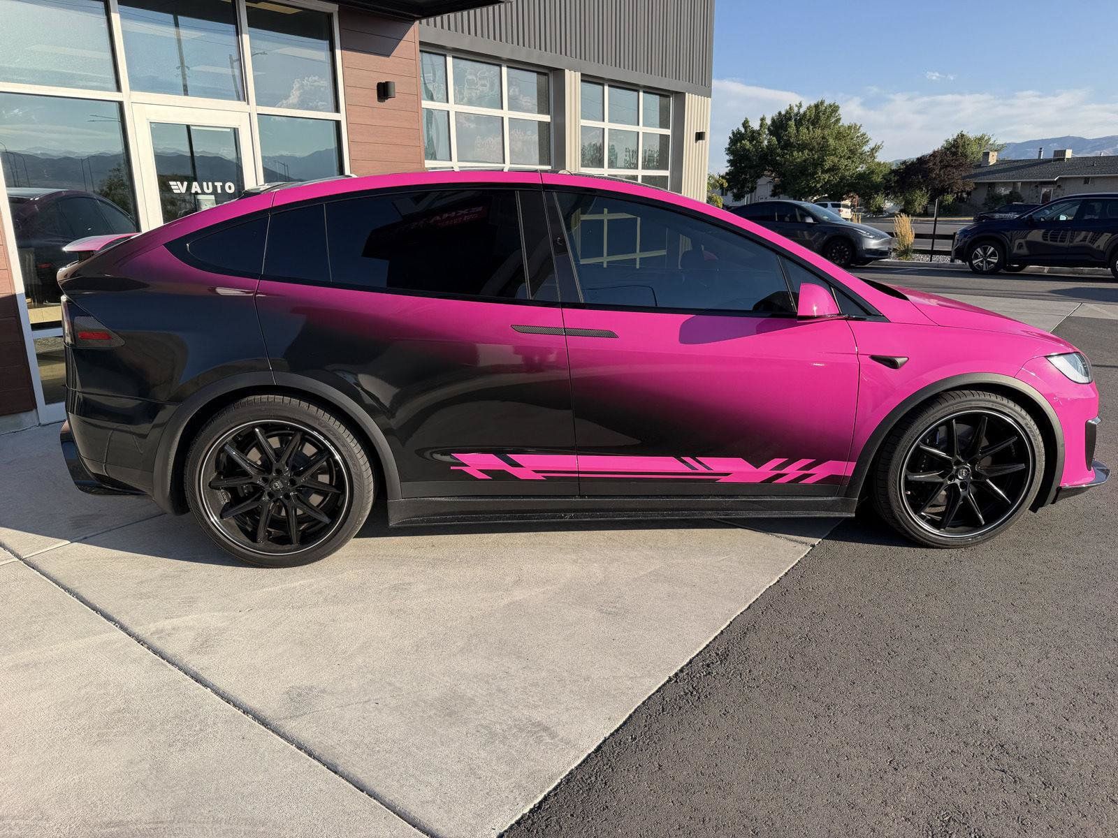 Used 2025 Tesla Model X AWD/4WD image 9