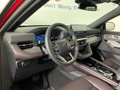 New 2026 Ford Explorer Platinum image 12