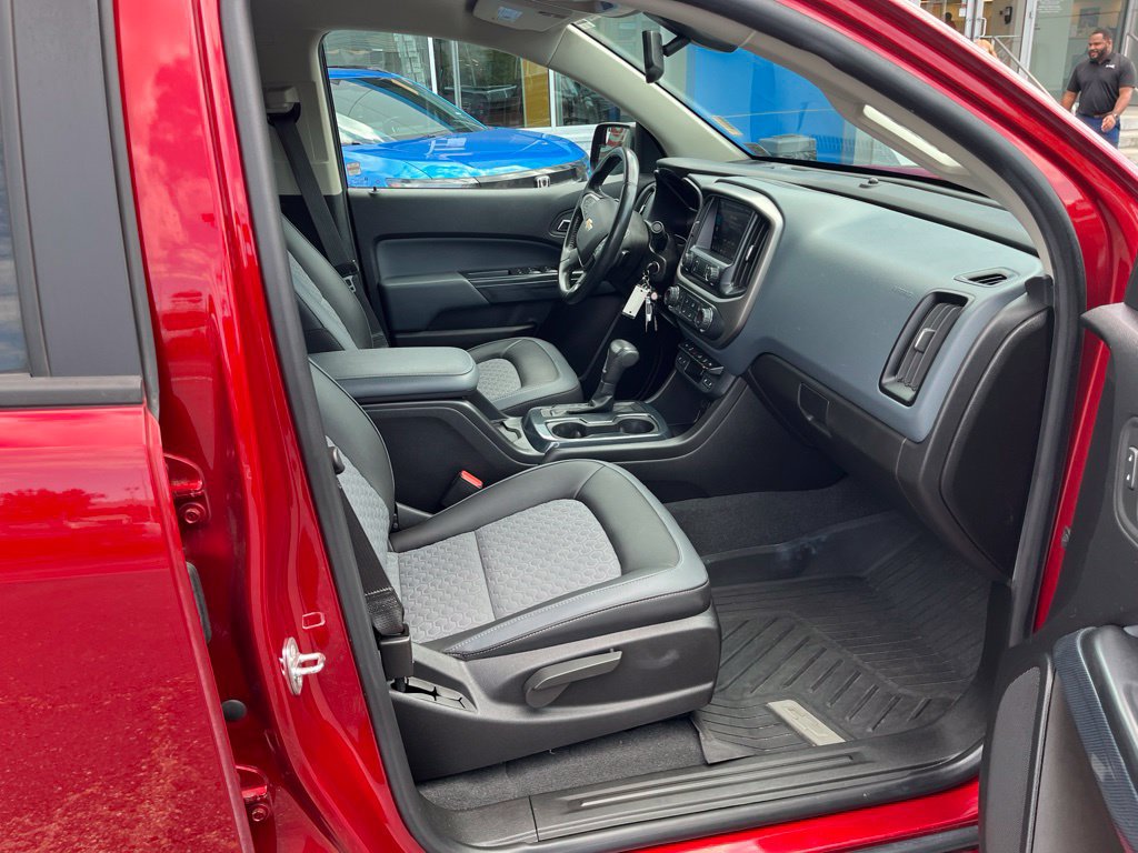 Used 2021 Chevrolet Colorado Z71 AWD/4WD image 39