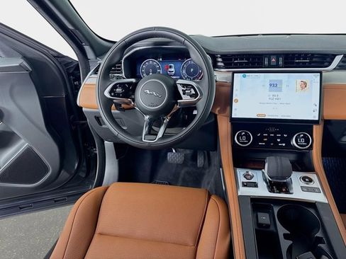 Used 2026 Jaguar F-PACE R-Dynamic S image 25